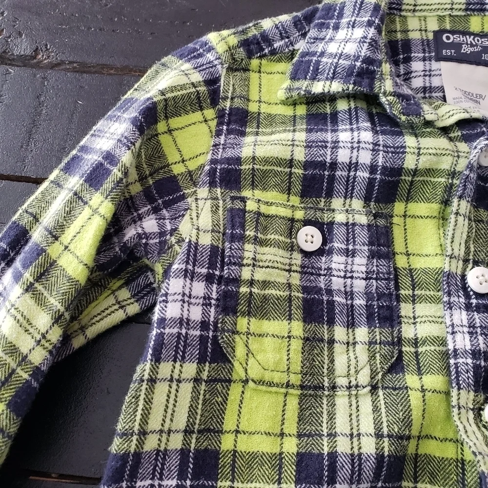 OshKosh Toddler Boy 2T Long Sleeve Flannel Button Up Shirt Blue Green Plaid Top